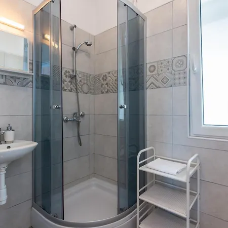 With Parking Space - 2416 Apartman Novi Vinodolski